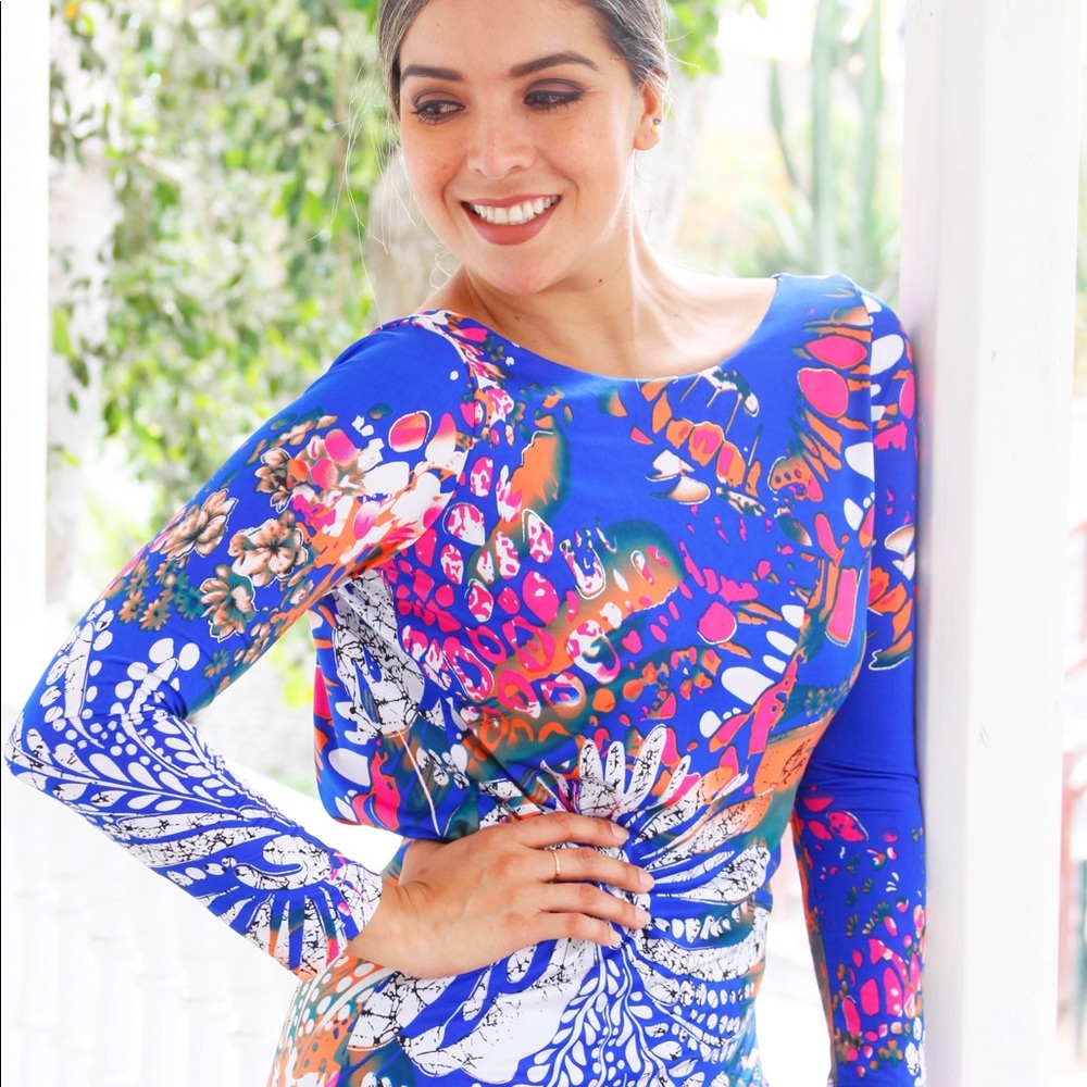 Beautiful open back dress in blue print